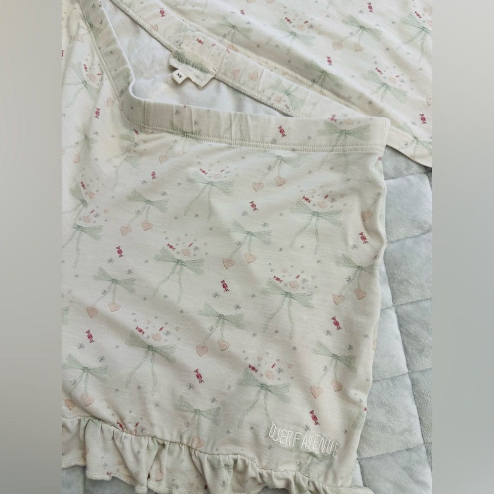 🎀Sofia Richie Holiday Bow pajama Set - Picture 3 of 4